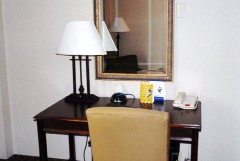 Holiday Inn Express Waterbury Εξωτερικό φωτογραφία